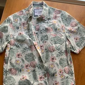 International Report Tropical Shirt Size Medium